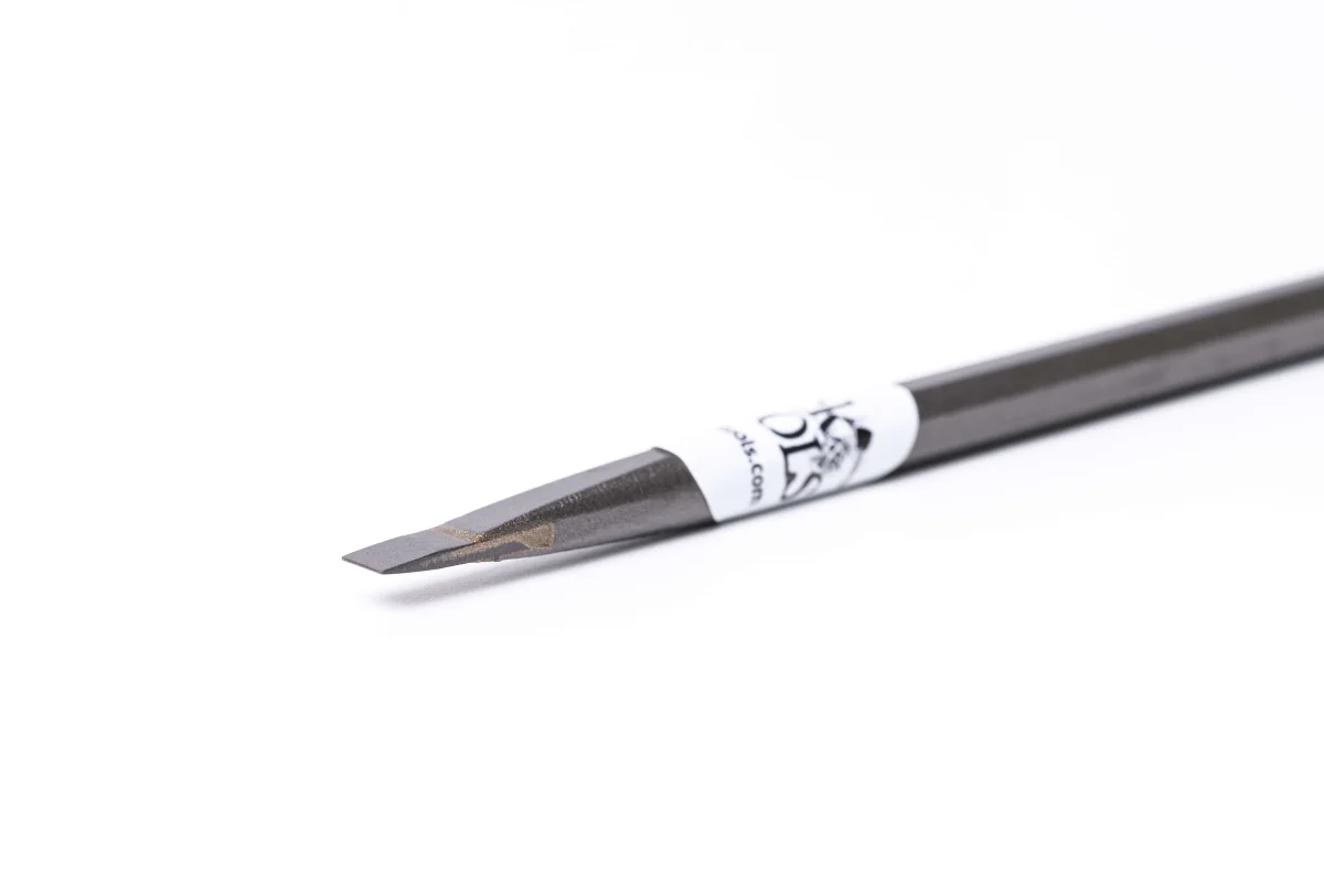 Cincel para Lettering con Placa Larga de Widia a la Vista - Imagen 4